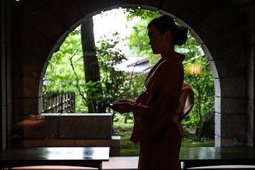 Local Sightseeing in Toyama Station and Tea Ceremony Experience