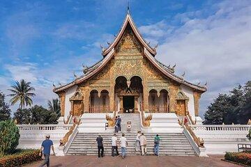 Half Day Time Travelling Laos from Past to Present