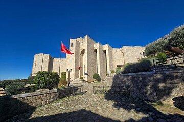Tirana: Kruja Castle, Museum, Old Bazaar, Sari Salltik Tour