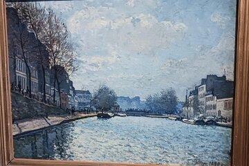 Canal Saint Martin: Place for Local Parisians