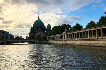 Third Reich, Hitler & Cold War – Berlin City Center Walking Tour
