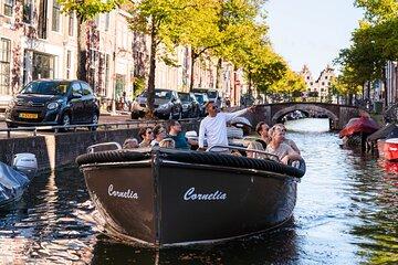 75 Minute Luxury Open Boat Canal Tour with Live Guide