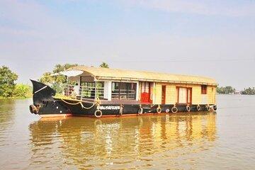 Aleppey Backwater Tour with Kerala Traditional Lunch