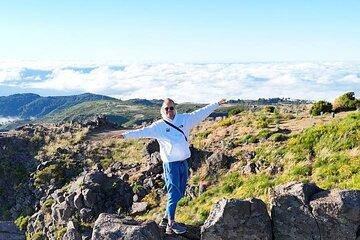 Sunrise Jeep Tour to Pico do Arieiro