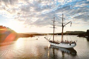 Sightseeing on the Oslofjord in traditional sailing ship