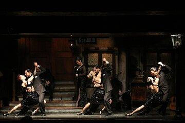 Aljibe, Tango and Folk Show With Transfer