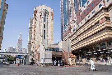 Discover the stories of Masjid Al-Jinn and Al-Ma'alla Cemetery