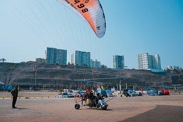 Paragliding flight to Lima Peru