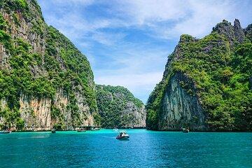 Phi Phi and Bamboo Island Tour by Speed Catamaran