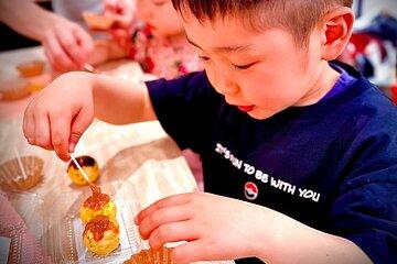 Osaka Family Cooking: Okonomiyaki, Food Samples & Cultural Fun