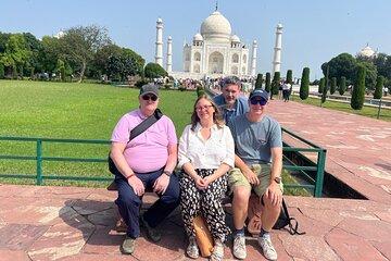 Taj Mahal and Agra Private Day Tour from Delhi with Lunch