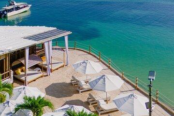 Private Beach and Full Food Tour to Charm Island