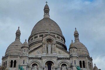 Experience Guided Montmartre and Paris City tour