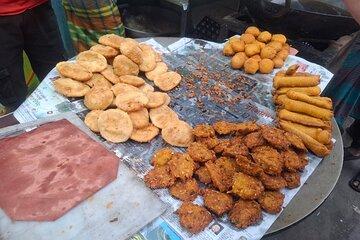 Private Food Tour in Old Dhaka: Taste Local Delicacies