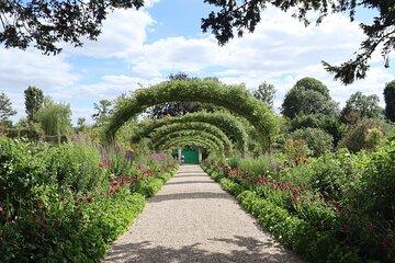 Escape to Giverny in the Traces of Monet from Le Havre