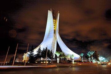 Explore Algiers