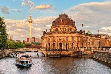 Berlin Spree River Sightseeing Cruise Experience