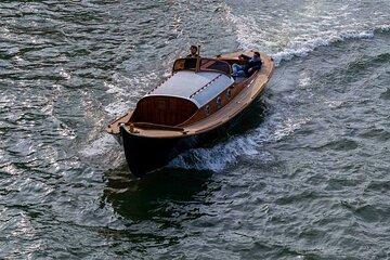 Paris Private Boat Tour with Aperitif