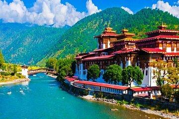 Enchanting Bhutan tour with Guide 1 week Tour from Thimphu