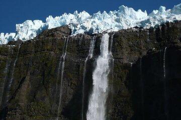 Magestic Cerro Tronador and Ventisquero Negro impressive