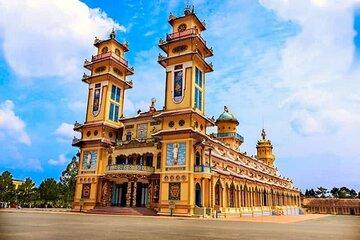 Cao Dai Temple Tay Ninh – Cu Chi Tunnels Full-Day Tour