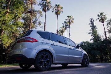 6-Seats Private Transfer in Mendoza with Personal Driver