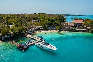 Full Day Private Island Paue Beach Club with Full Feed