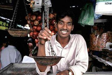 Guided Walking Tour in Colombo