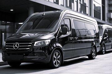 Melbourne City to MEL Airport Private Minibus Transfers