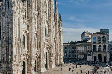 10 Hours Milan Private Tour with Pickup and Drop From Bellagio