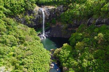 Hiking 7 Waterfalls Experience in Mauritius with Lunch