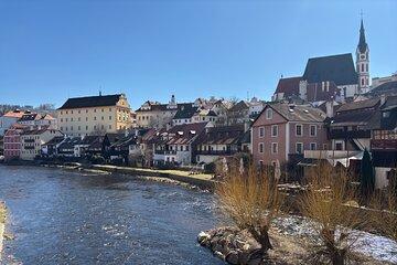 Český Krumlov: Private Day Trip from Prague with Lunch Included