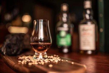 Edinburgh Whisky Tasting and History on the Royal Mile