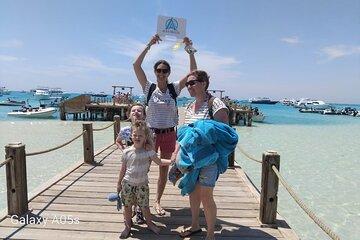 Private Yacht with Snorkeling and lunch in Hurghada