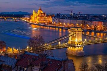 Budapest Private Tour with Visit to a Thermal Bath Used by Locals