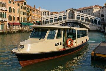 Watertaxi Transfer Venice Centre- Venice Airport 1/2 passengers
