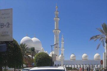 Cultural Sightseeing Tour in Abu Dhabi
