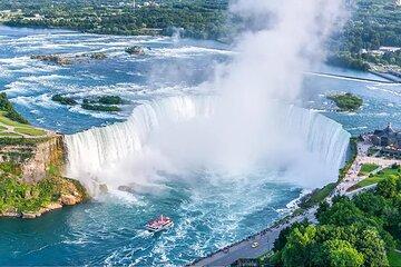 Niagara Falls Full-Day Tour with Cruise from Toronto Metropolitan