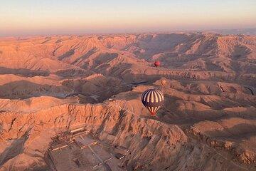 Sunrise Hot Air Balloon Ride in Luxor with Transfers Included
