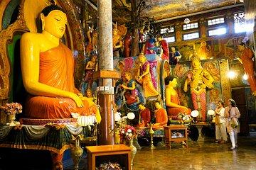 Colombo City Tour from Negombo with Licensed Tour Guide