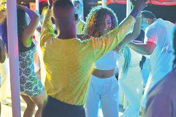 Night Tour in Cartagena Bay with Open Bar and Dinner