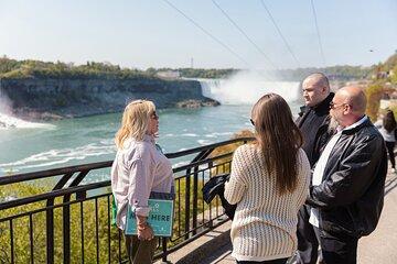 Toronto to Niagara Falls Day Trip with Boat Ride