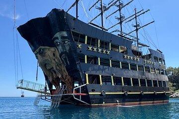 Red Dragon Boat Tour in Kemer Lunch and Roundtrip Transfer