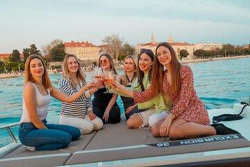 Zadar: Luxury sunset cruise with wine, drinks and snacks