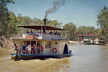 Murray River Paddlesteamers and Wine Tour