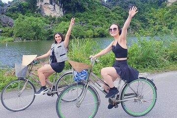 Hanoi: Private Day Tour Explore Trang An, Bich Dong & Mua Caves