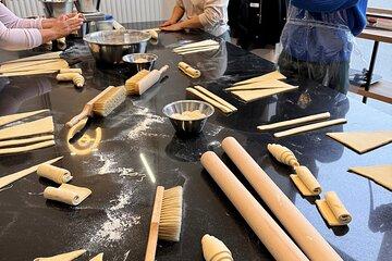 Bi-Color Croissant baking class with a Chef Pâtissier in Paris