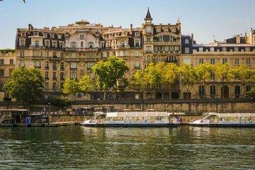 Seine River Cruise Tour and Optional Macaron Tasting