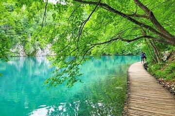 Private Transfer from Zagreb to Zadar with Plitvice Lakes Tour