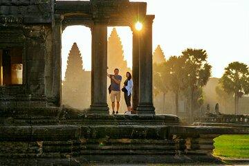 Explore Angkor Wat by Tuk Tuk with Pro Photos